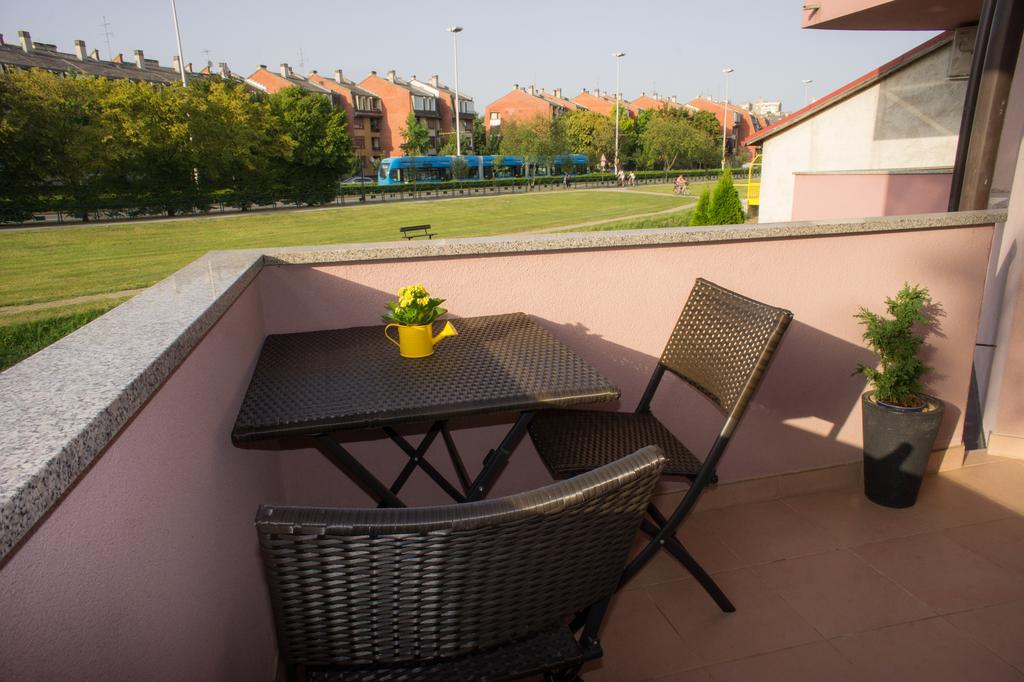 Blue Lake Apartment زغرب المظهر الخارجي الصورة